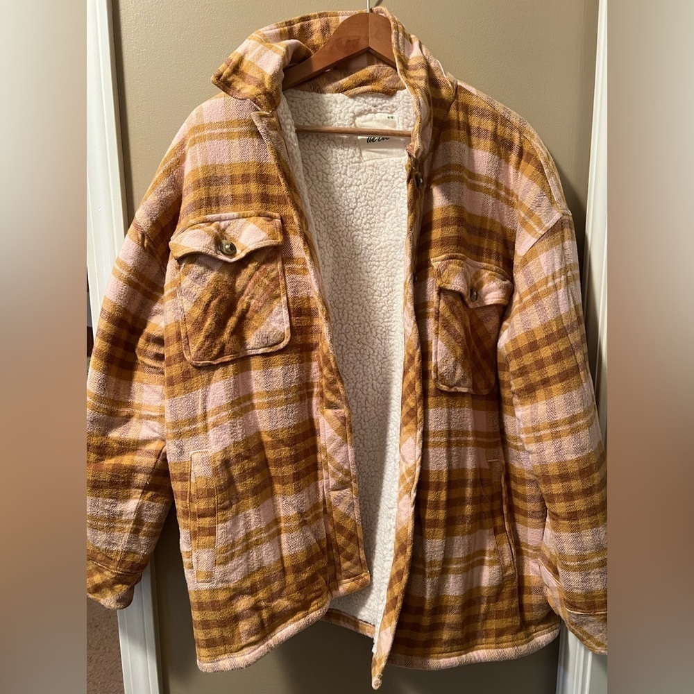 Aerie Women's Plaid Teddy Jacket in Brown and Cream